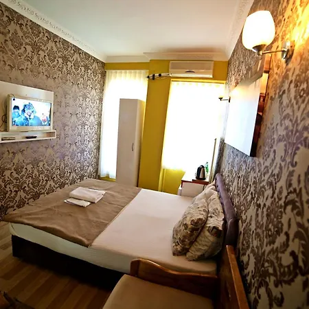 Aparthotel Enjoy Suites *