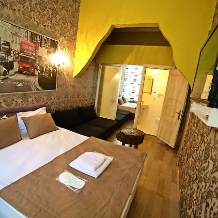 Aparthotel Enjoy Suites *